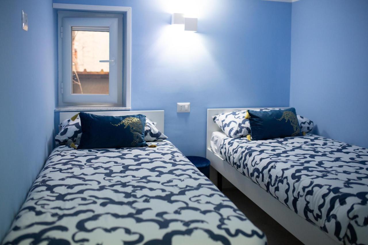 Ira House Apartment Наполи Екстериор снимка