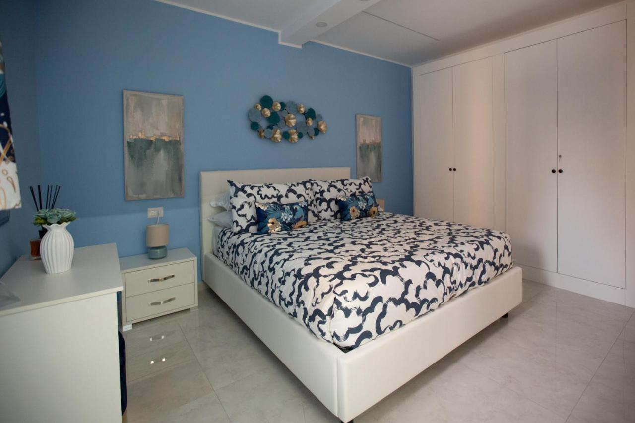 Ira House Apartment Наполи Екстериор снимка