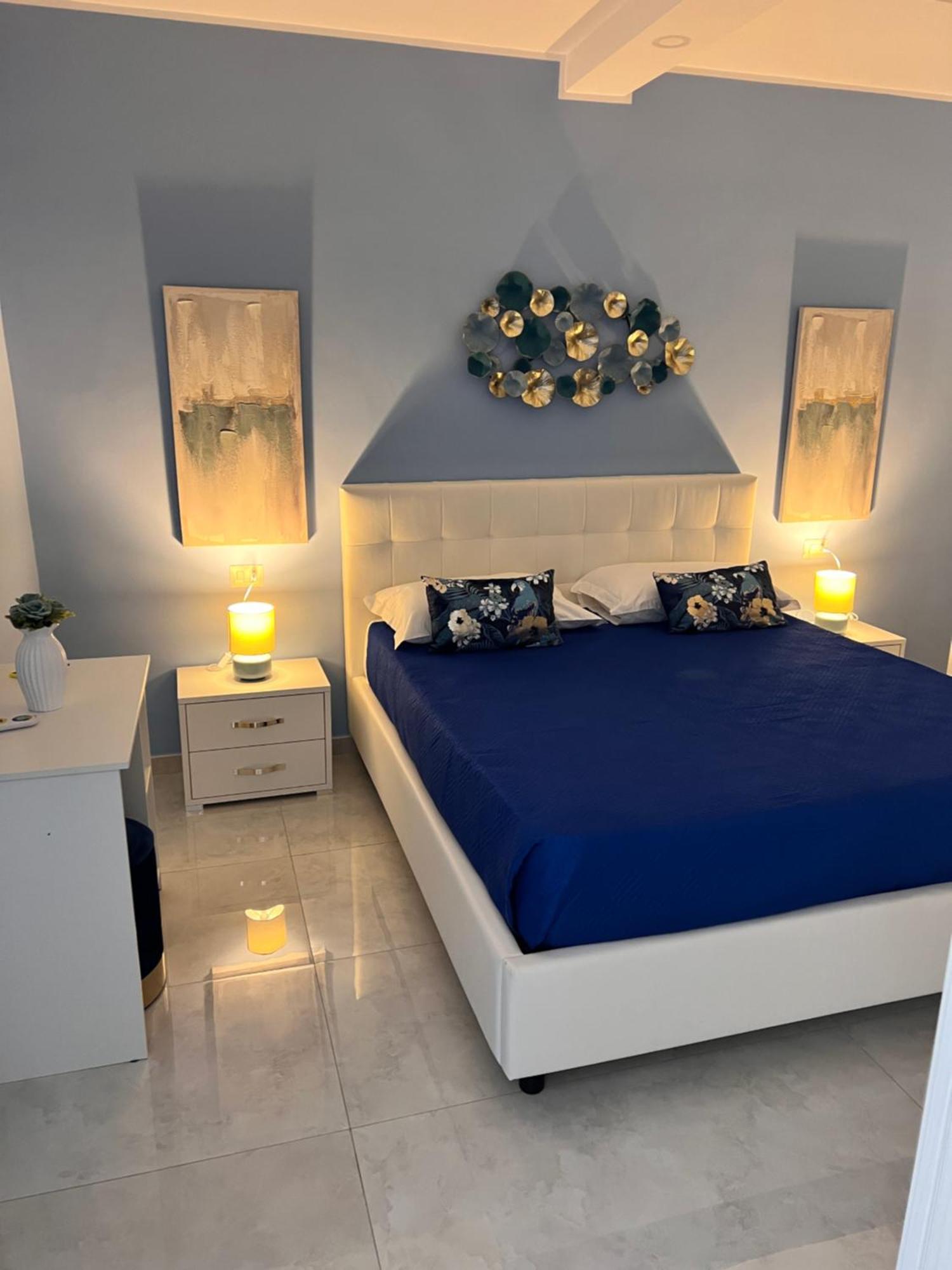 Ira House Apartment Наполи Екстериор снимка